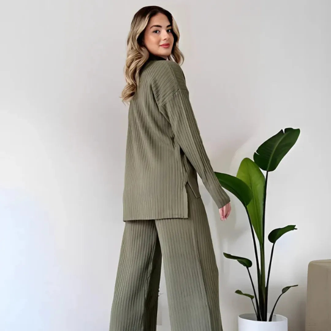 Vintage Two-Piece Set — Image 5 — Allury Wear UK